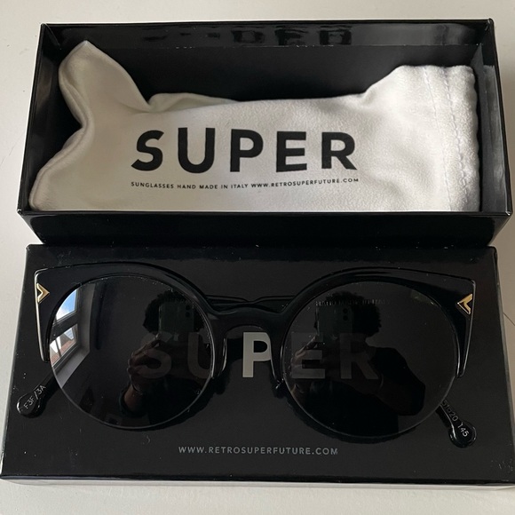 SUPER RETRO FUTURE Sunglasses - Picture 3 of 4